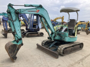 00034┃YANMAR VIO30-1