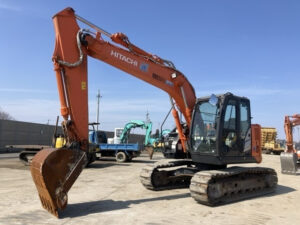 00577 | EXCAVATOR ZX135US-5B
